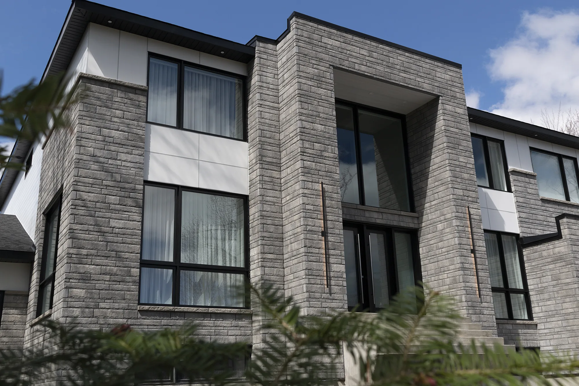 STANFORD HUSKY 8170 low