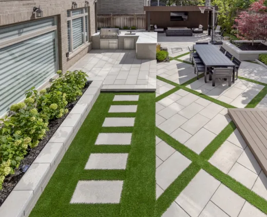 Concrete Slabs Vs Pavers Which One You Should Choose Dalles de béton vs pavés Comment choisir la bonne surface extérieure