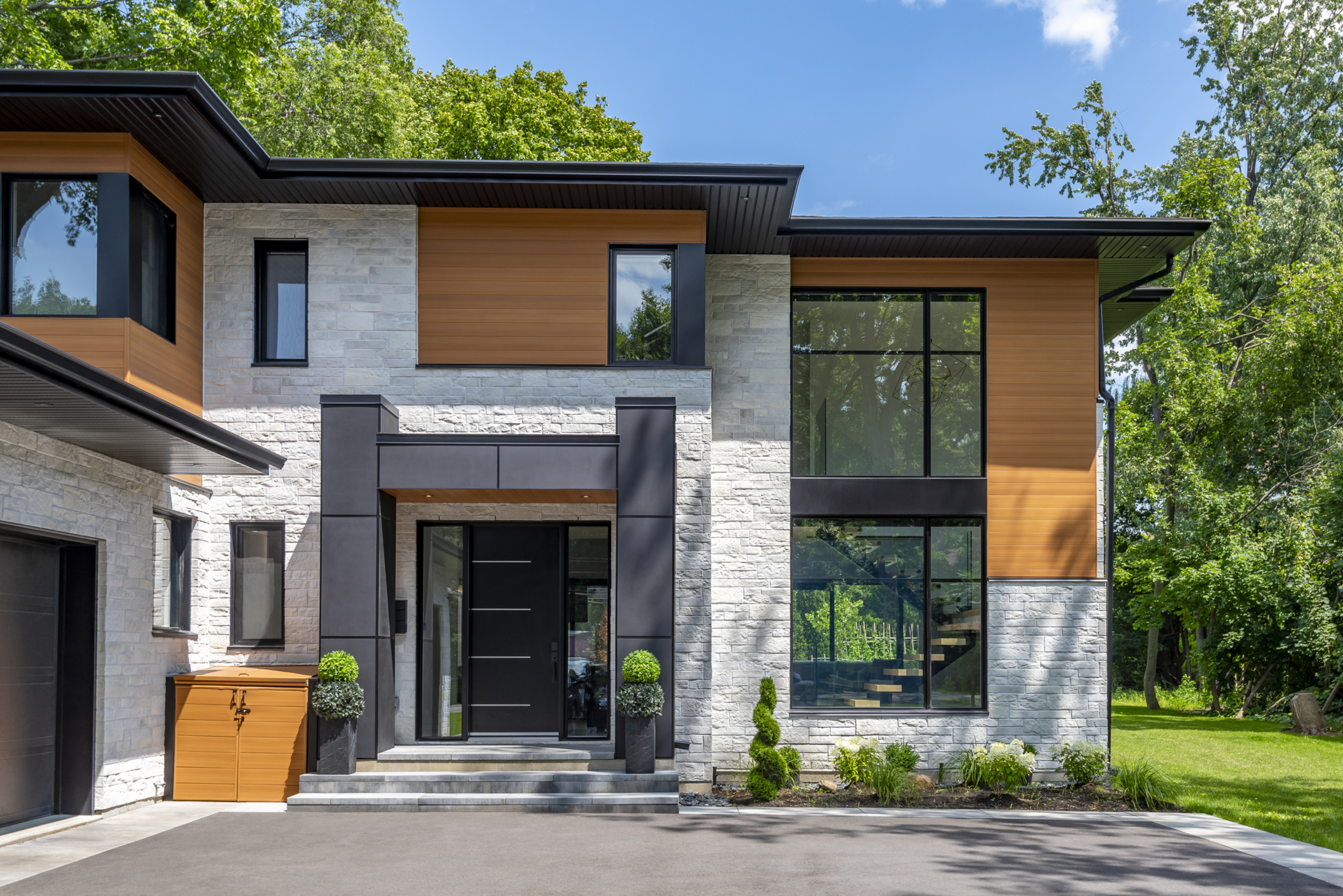 Lotis Grande - Eggshell