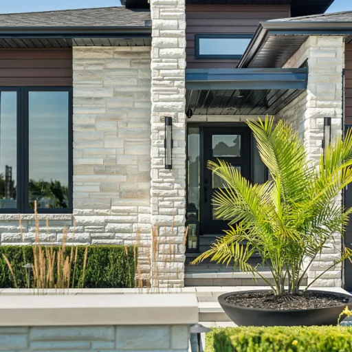 CAPITALE GRIS CIEL LIANO MOORECREST