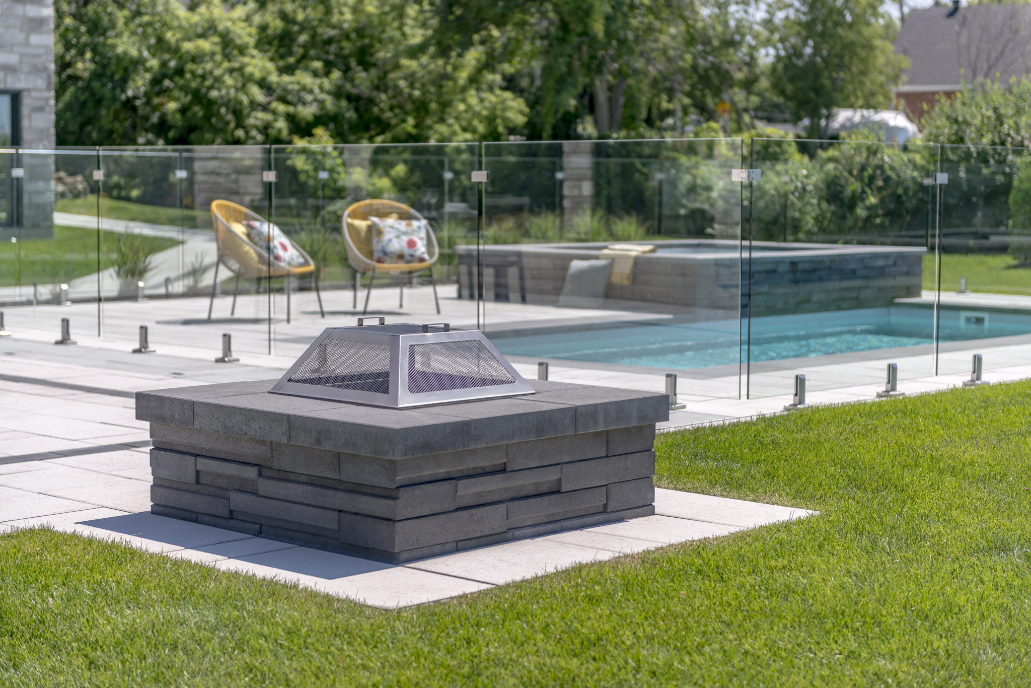 Solino Firepit - Ash Charcoal