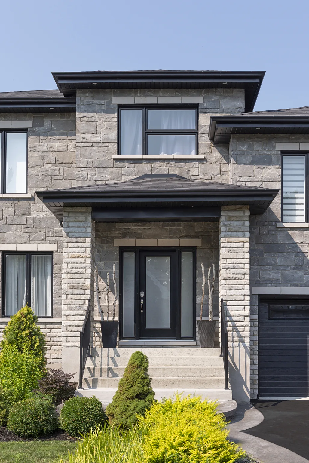 CAPITALE GRIS CIEL LIANO MOORECREST
